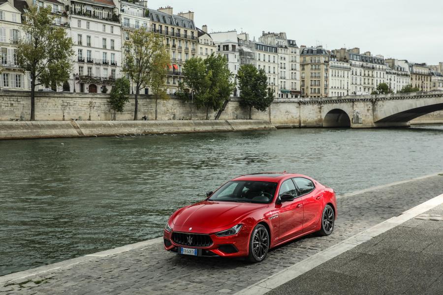 Maserati Ghibli S Q4 GranSport Nerissimo Pack 2018 года  (фото 18 из 18)